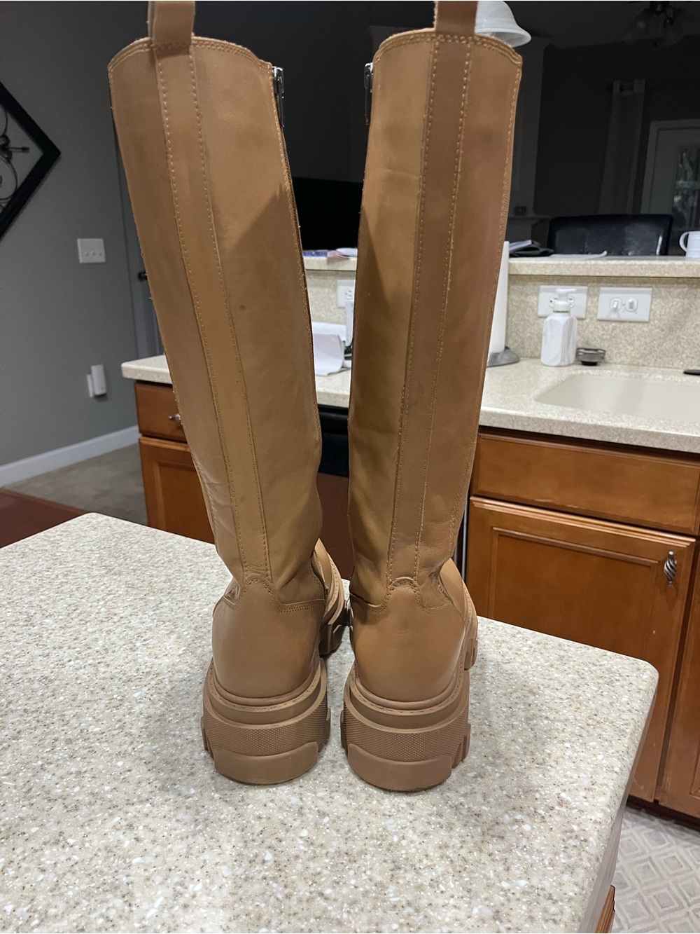 Steve Madden Wayden Tall Leather Chelsea Lug Boots Tan Women’s Size 7 - Picture 4 of 7